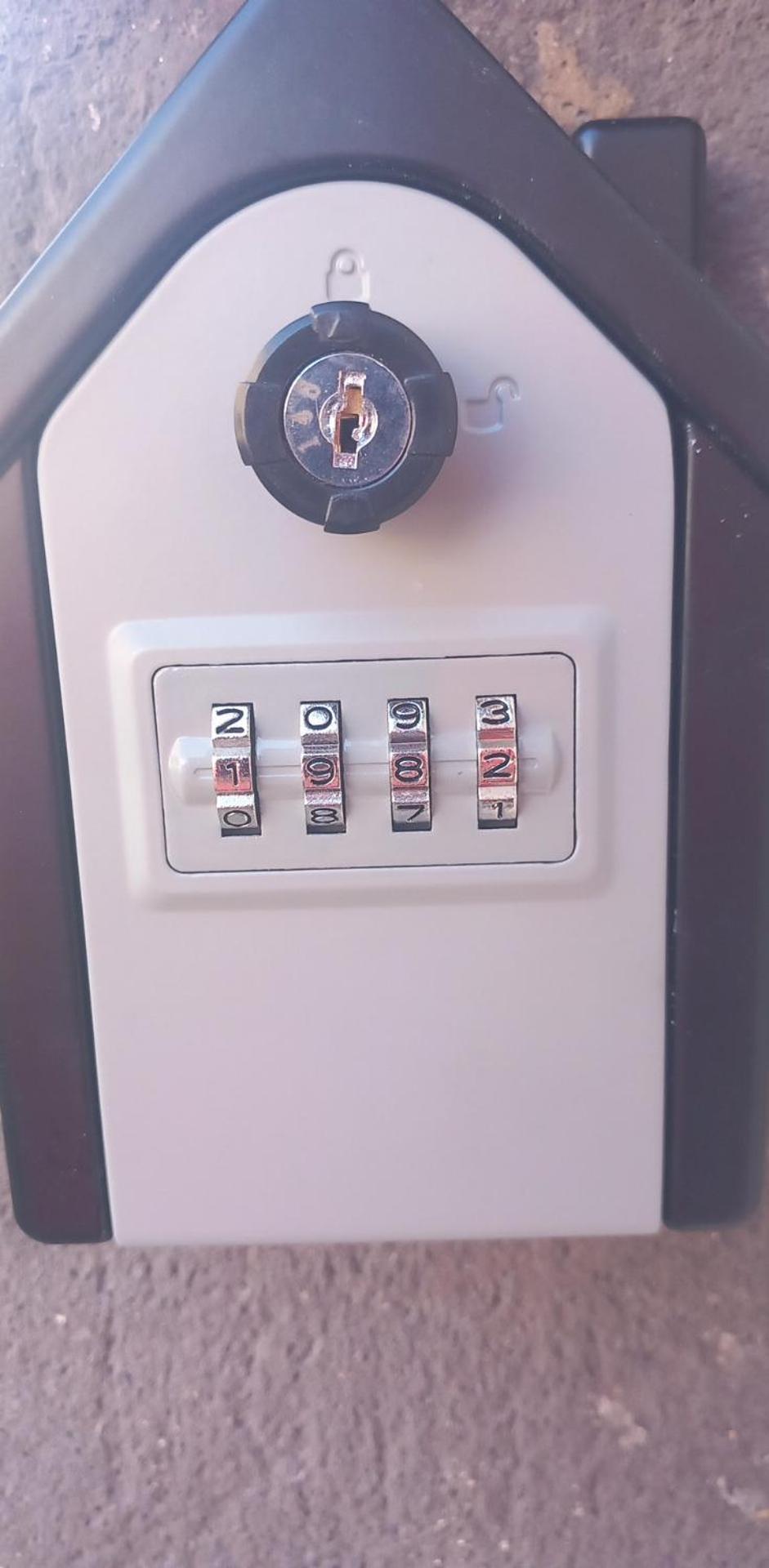 Vintage ,La Capsule Temporelle Wifi Draps Parking Publique Gratuit Apartment Thiers Exterior photo